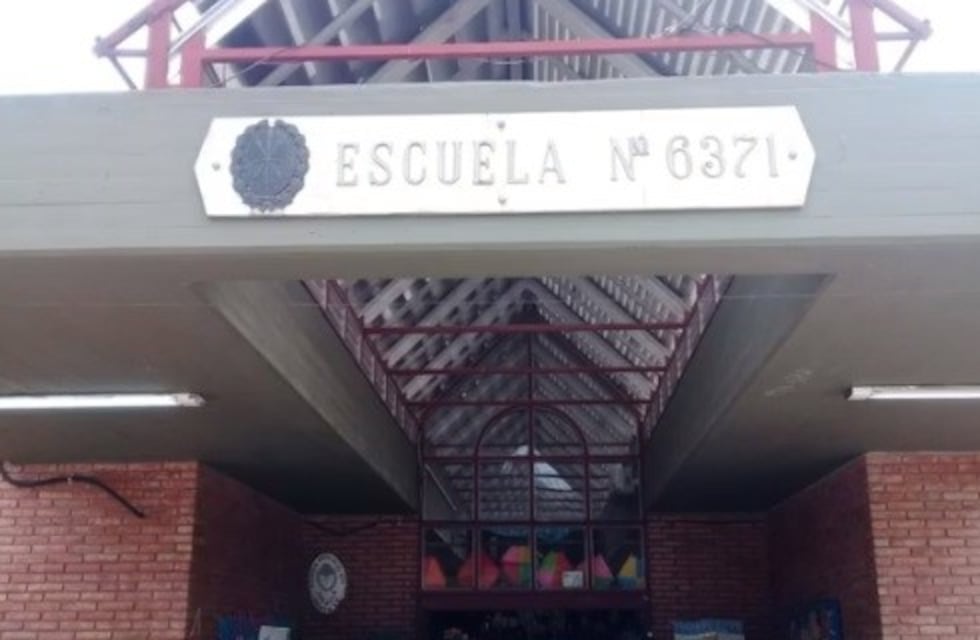 Directora y vice están acusadas de robar ropa y piden que sean apartadas de sus cargos