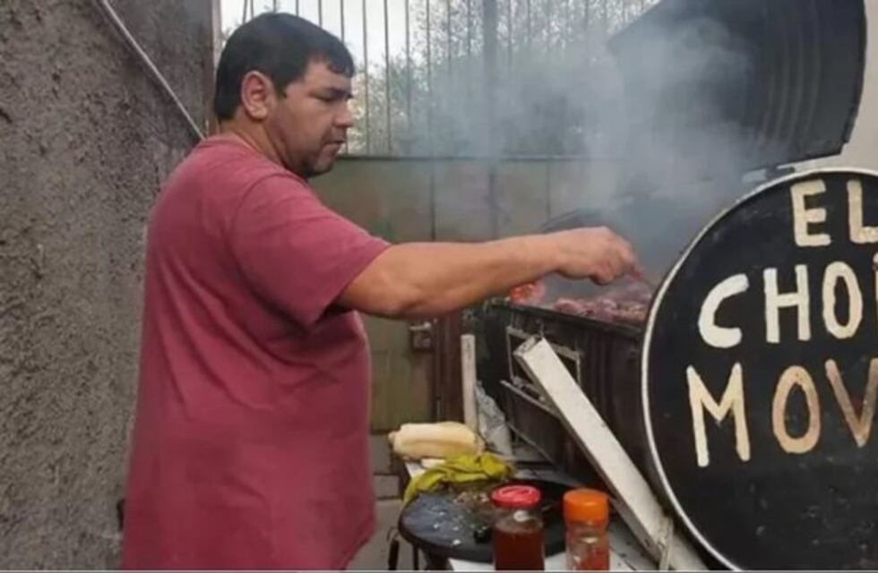 La conmovedora historia detrás de "El Papu", el creador de la parrilla móvil