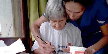 Donaron nuevo techo para Hogar de Ancianos Carmelina de Alem