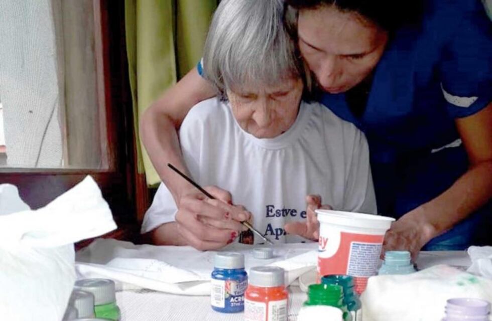 Donaron nuevo techo para Hogar de Ancianos Carmelina de Alem