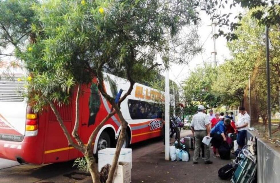 Se reanudó el conflicto en la Terminal: los micros vuelven a parar afuera