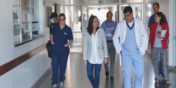 Josefina Medrano supervisando los hospitales en plena crisis por el coronavirus en Salta\u002E