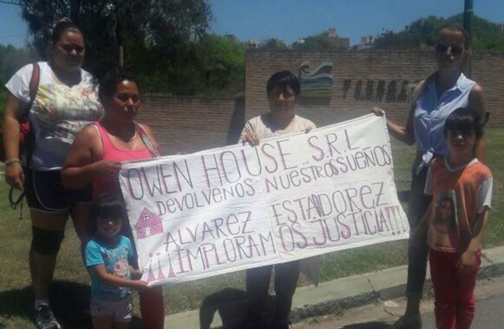 Protesta por la demora en la entrega de casas prefabricadas