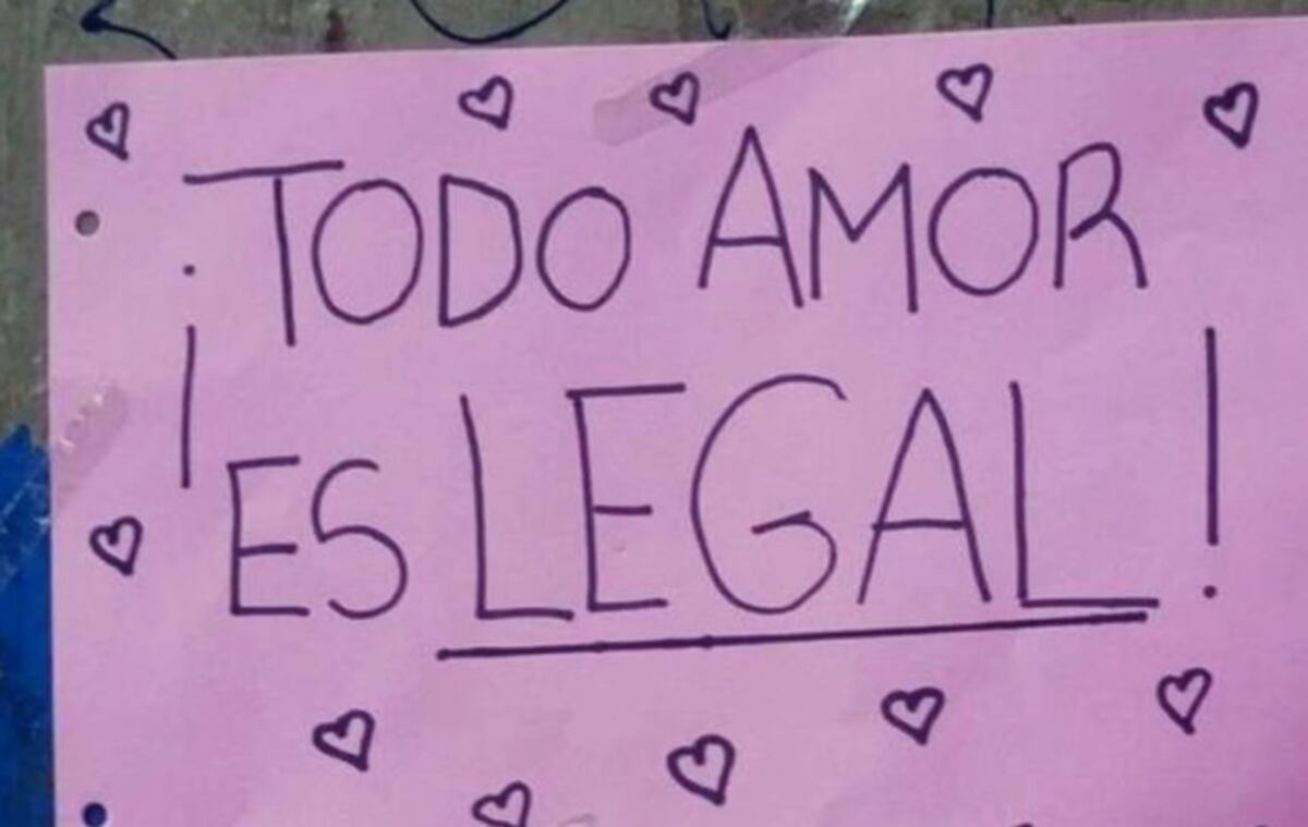 Carteles en Moru00f3n.