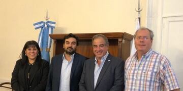 Silvia Gaitan, Julio Martinez, Hector Olivares