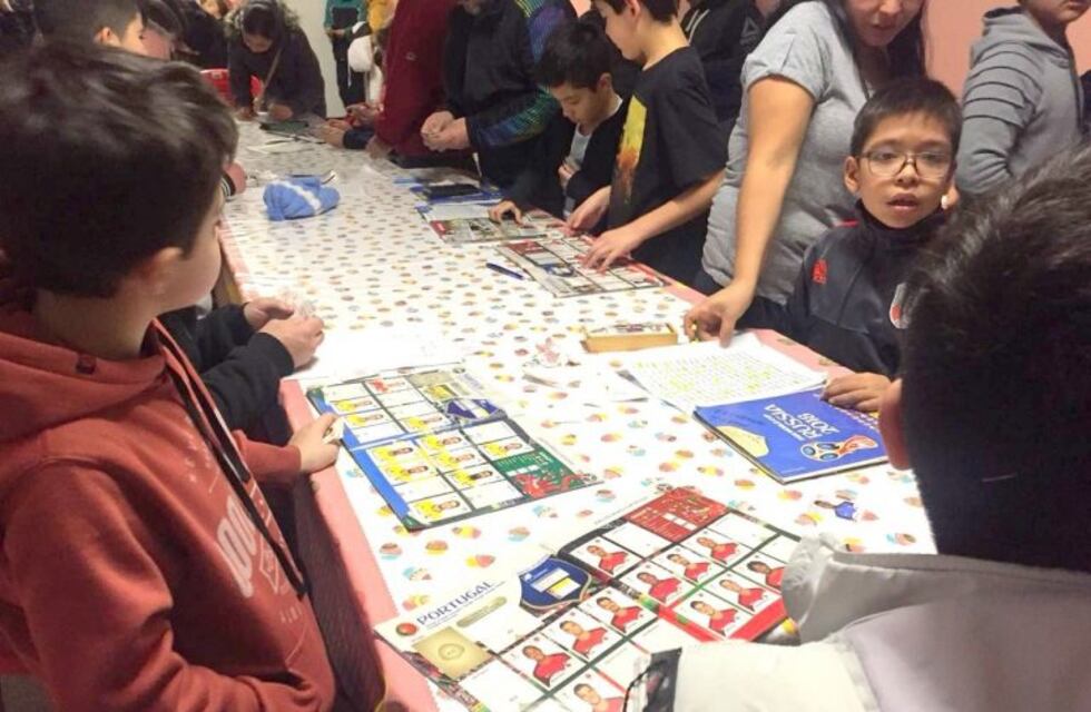 Furor por intercambio de figuritas del Mundial Rusia 2018