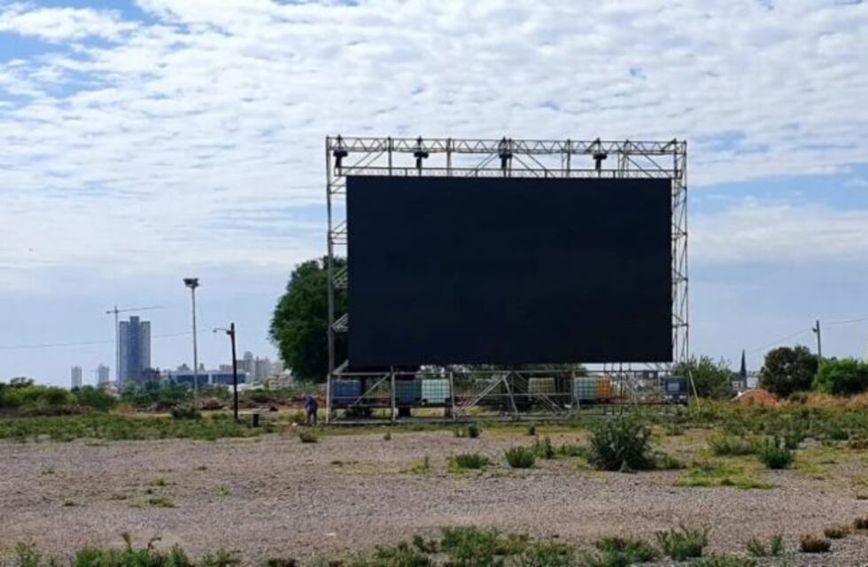 Córdoba: arranca el autocine en barrio Chateau Carreras