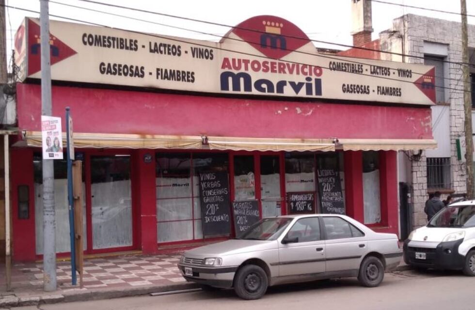 Cierre definitivo del supermercado Marvil de Río Ceballos