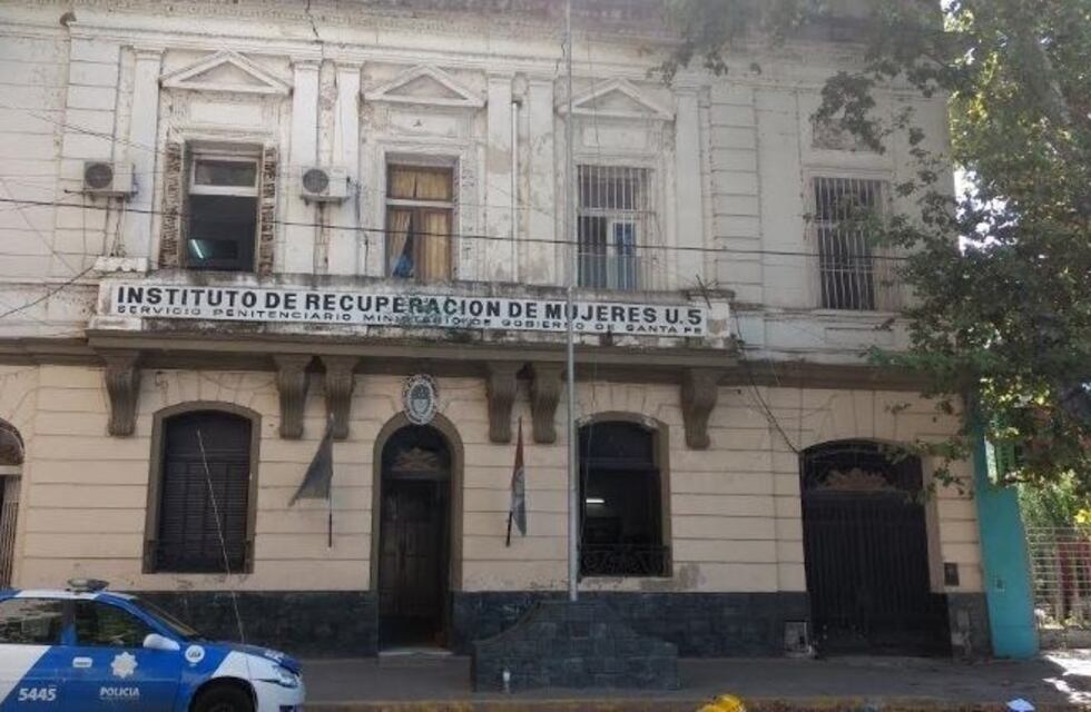 Insólito: provocó un incendio en la cárcel porque la despertaron demasiado temprano