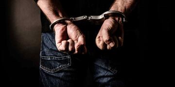 Detienen en las termas a dos prófugos de la Justicia\u002E