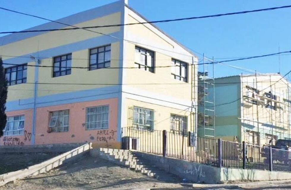 Ante una posible vuelta a clases, la Dirección de Mantenimiento acondiciona las escuelas