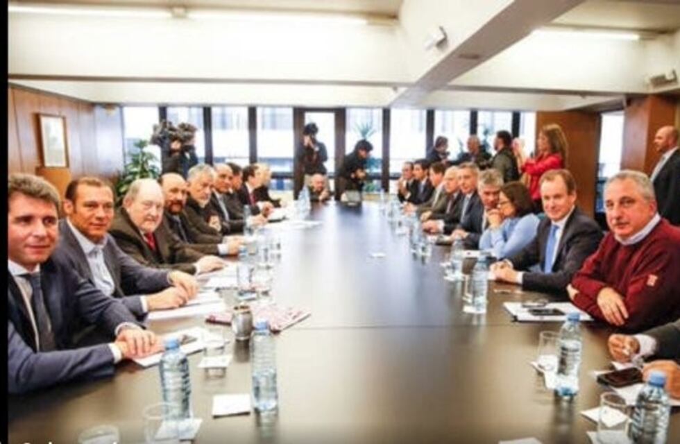 Coparticipación: gobernadores esperan una propuesta de compensación hasta este viernes