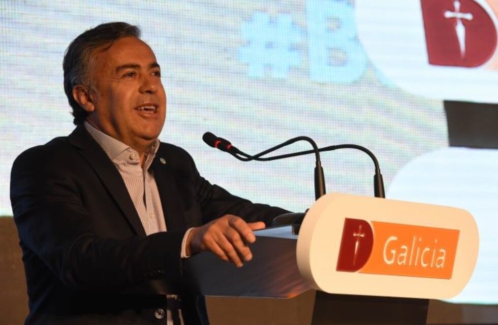 Cornejo quiere que las negociaciones laborales sean regionales y no nacionales