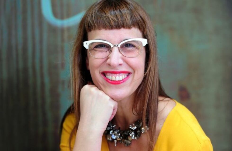 Valeria Schapira se presenta en el Teatro Chacarerean con "Muchas mujeres en una mujer"