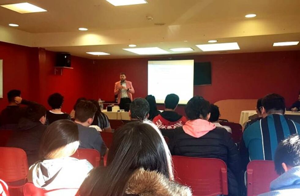 Charlas sobre Grooming para docentes y estudiantes de Zona Norte