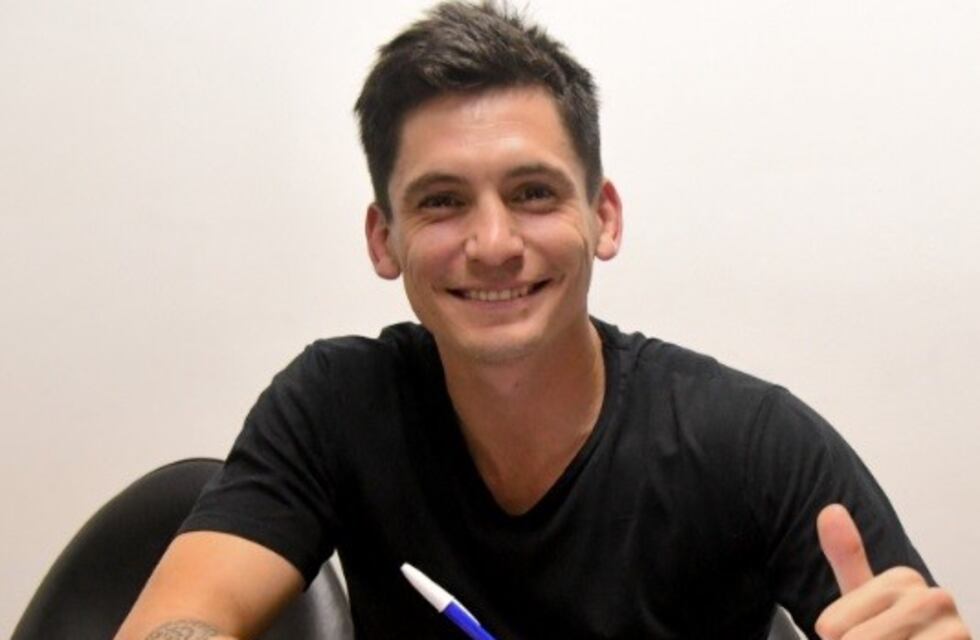 Parot pasó la revisión médica, firmó contrato y ya es jugador canalla