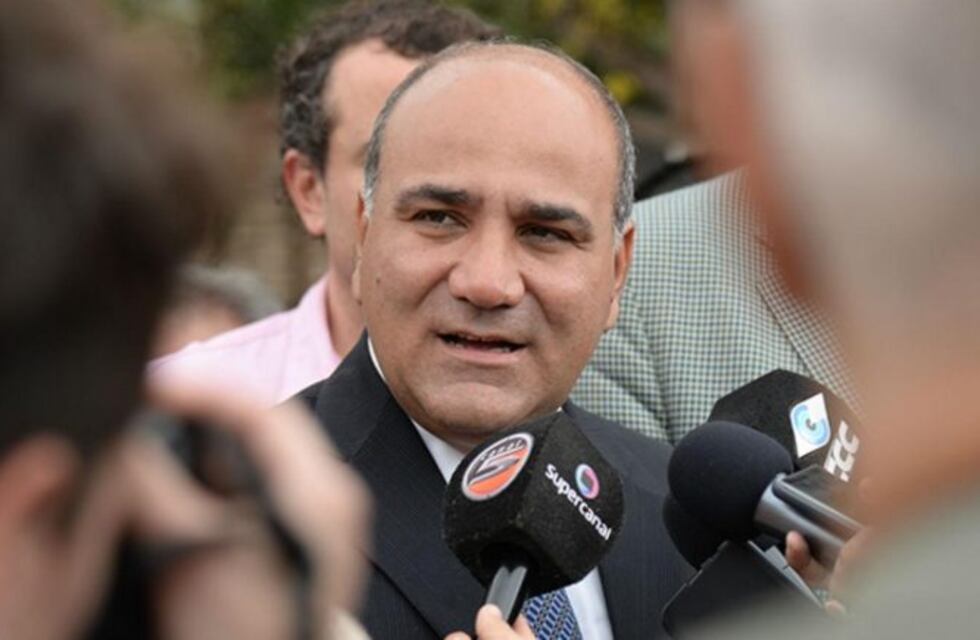 Manzur expresó su solidaridad por el ataque al diputado Héctor Olivares