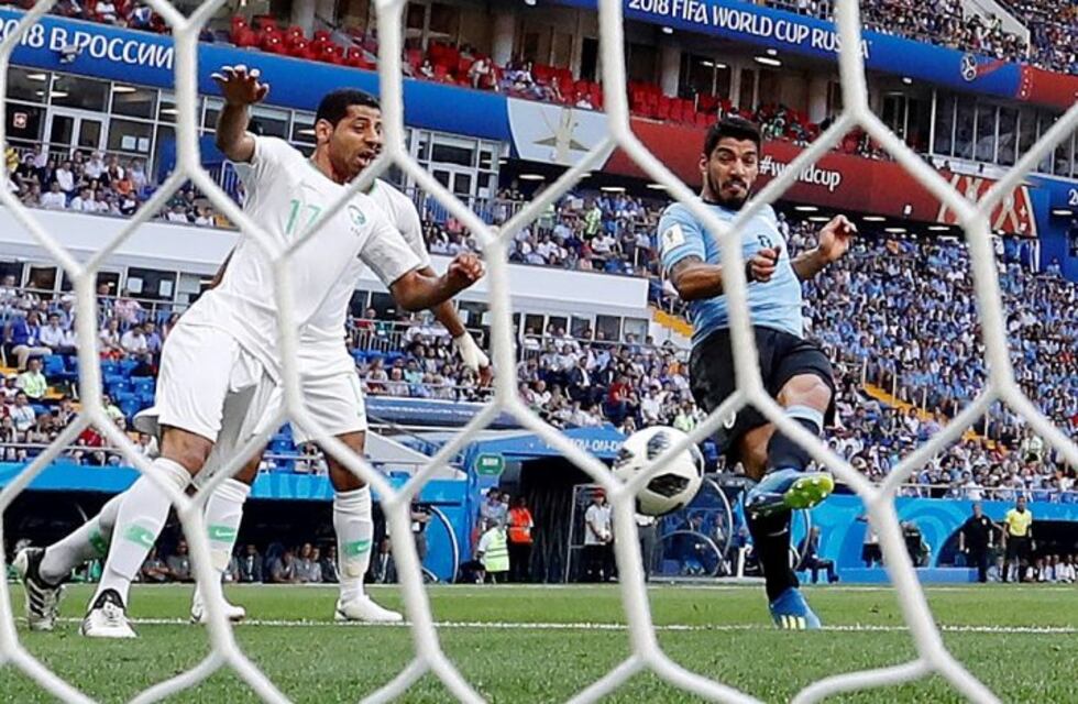 Uruguay se metió en octavos al vencer 1-0 a Arabia Saudita