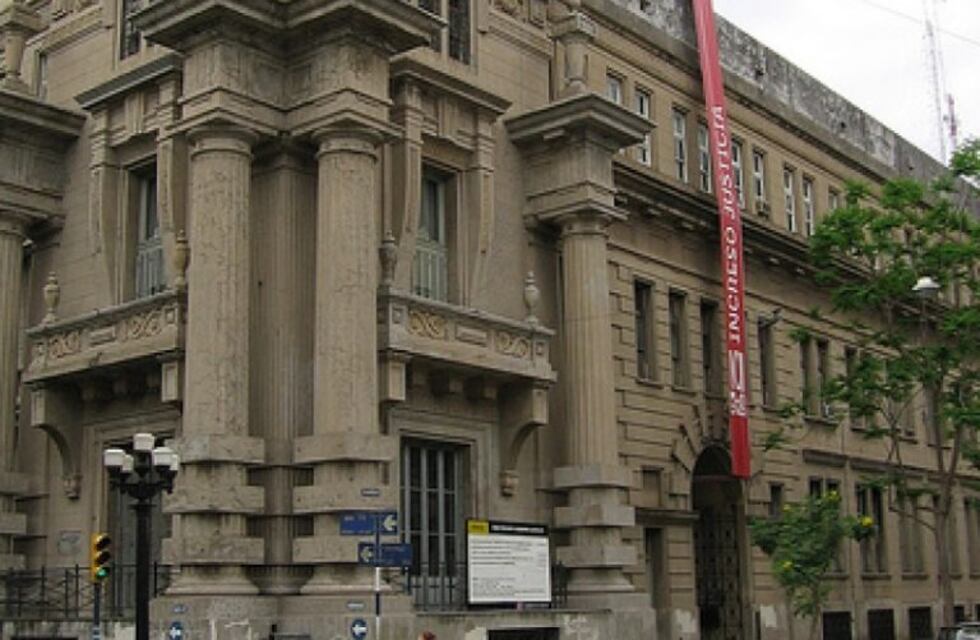 Detuvieron a un hombre en la zona oeste por falsas amenazas de bomba en Gobernación