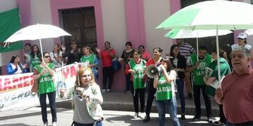 Ruidazo frente a la Dirección de Comercio