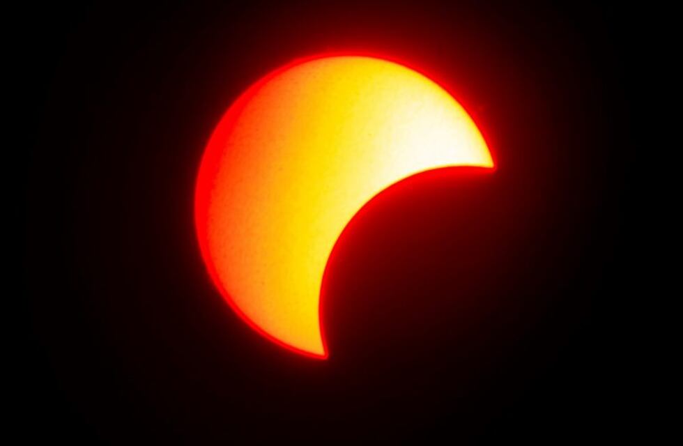 A un mes del eclipse solar en Argentina: ¿cómo verlo en Mendoza?