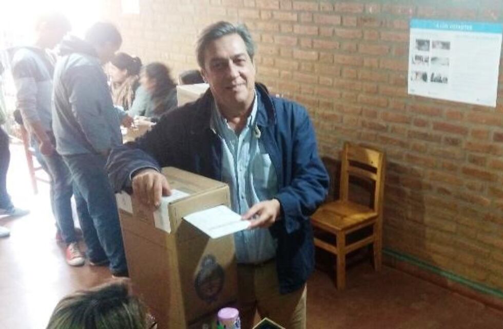 Alfredo Schiavoni dijo que un piso alto de participación les garantiza ganar en primera vuelta