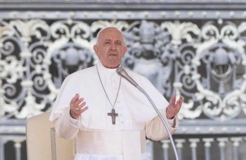 Víctima del cura Ilarraz le pidió al Papa Francisco que "deje de encubrir con su silencio"