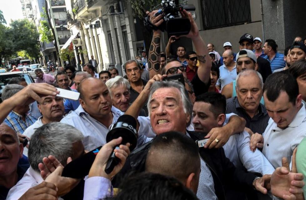 Barrionuevo: "Gioja está encerrado y vamos a pedir el desalojo a la Justicia"