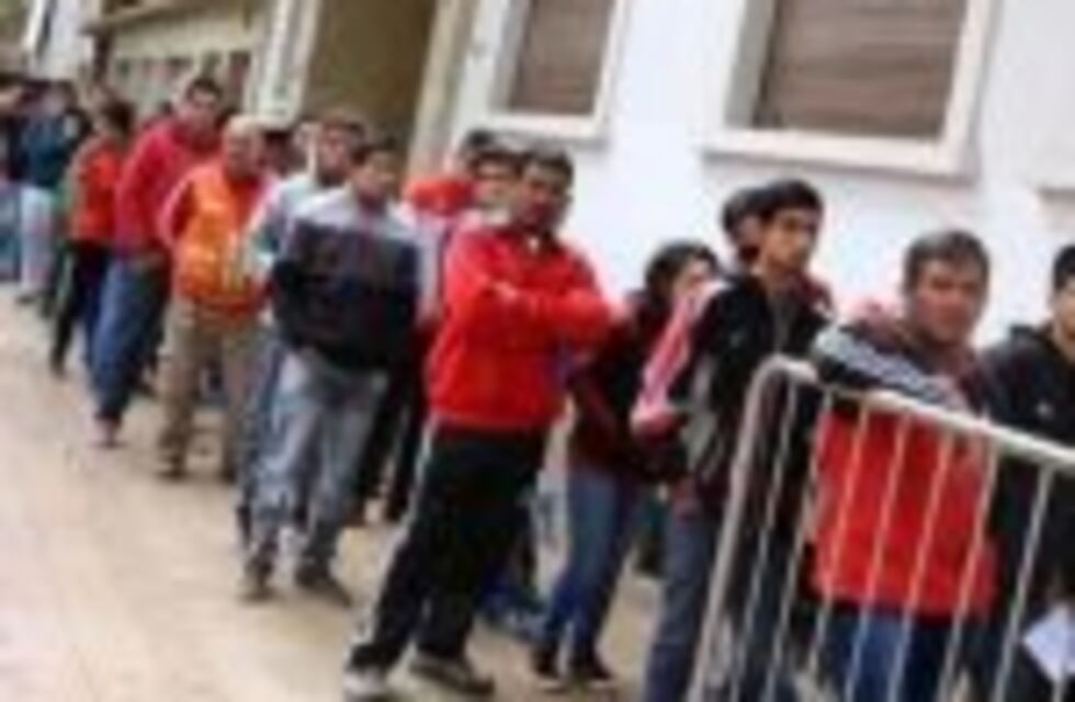 Copa Argentina: agotadas las populares, hinchas de River hicieron largas colas para conseguir una platea