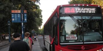 Sin precedente: condenan a 3 días de prisión a 50 pasajeros por no pagar el boleto de colectivo
