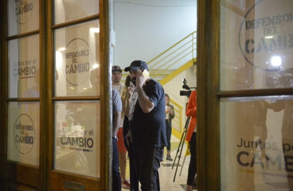 Adrián Abonizio festejó "la derrota del horror" en el local de Cambiemos