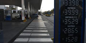 la nafta Premium se ubicó cerca de los $40\u002E (El Norte)