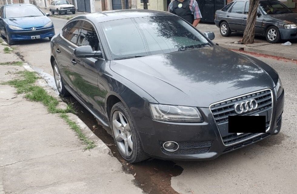 Yerba Buena: pagó con cheques falsos un auto valuado en $1 millón