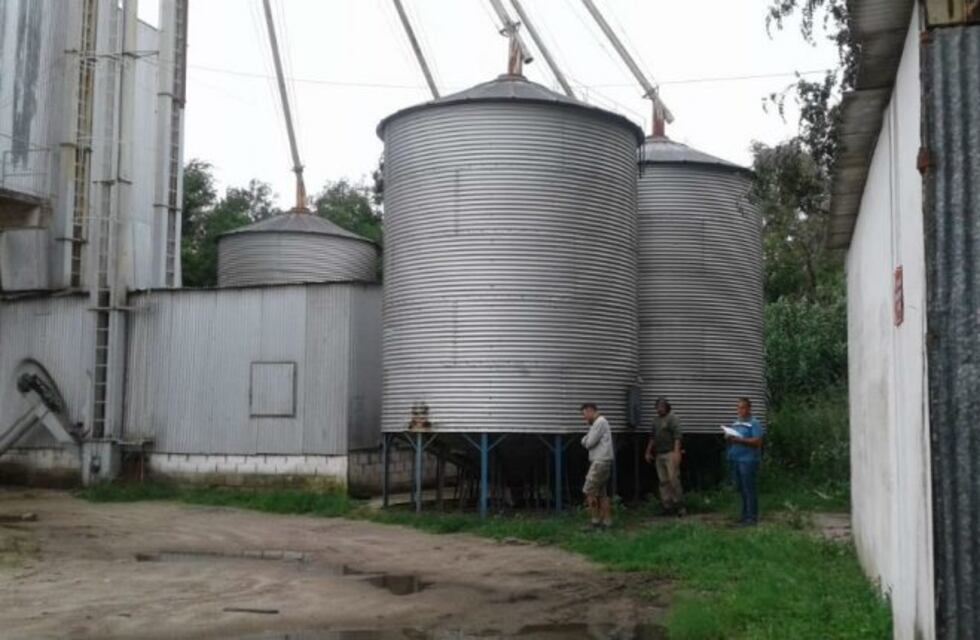 Clausuran una fábrica de alimentos balanceados en Villa María