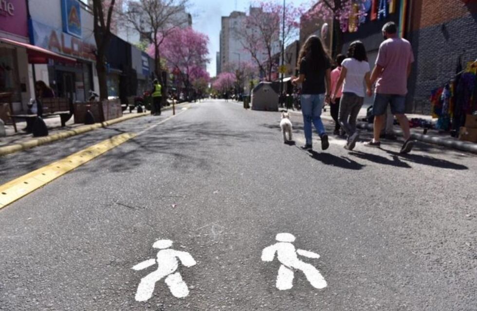 Vuelven a peatonalizar centros comerciales de La Plata