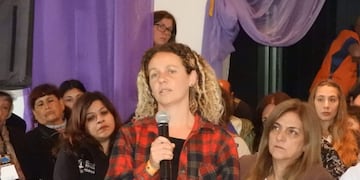 Lourdes en el conversatorio con autoridades provinciales y nacionales\u002E