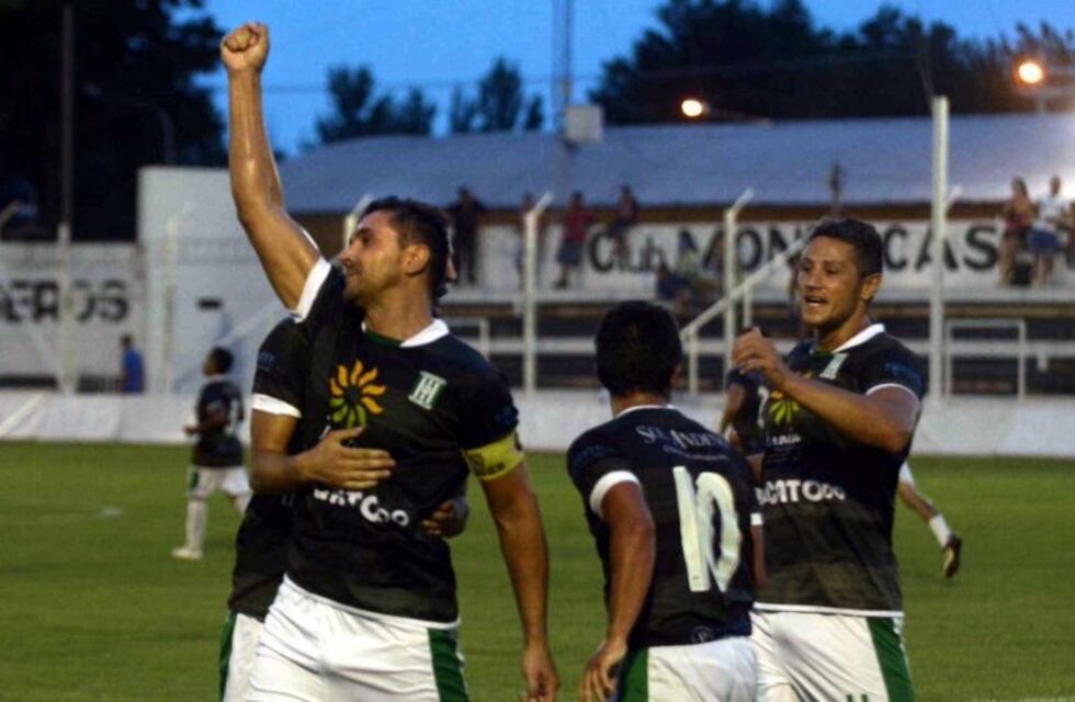 Esteban Fuertes debutó con un gol en el Federal C