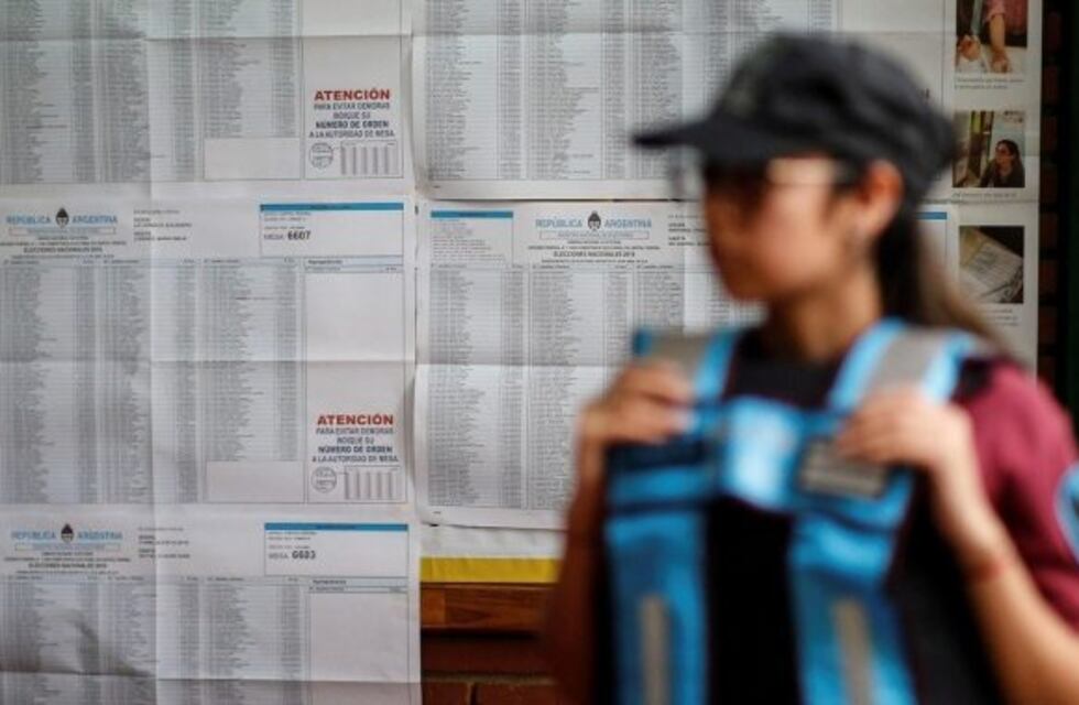 Detuvieron a 33 personas con pedido de captura en plena votación