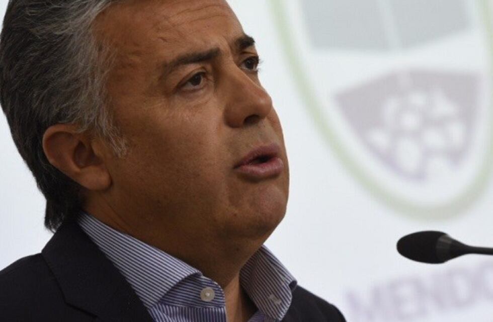 Cornejo: "Los que piden 50% de recomposición salarial están para el psiquiátrico"