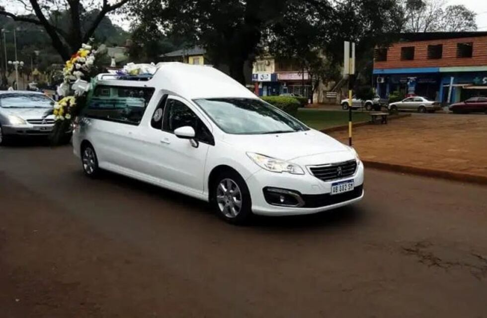 Empresa fúnebre restringe la presencia de acompañantes en sus salas velatorias