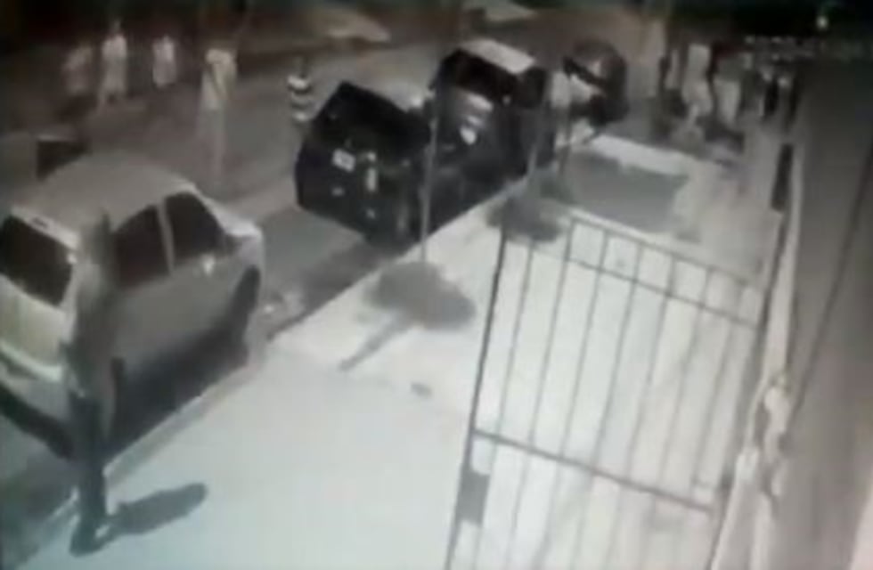 Ataque piraña en Sarandí: robaron un auto y casi se llevan a un niño que estaba adentro