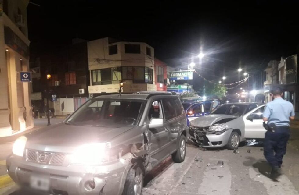 Fuerte colisión en pleno centro de Alta Gracia: no hubo personas heridas