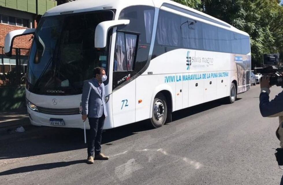 Un micro con 13 salteños está varado hace más de un día en Buenos Aires