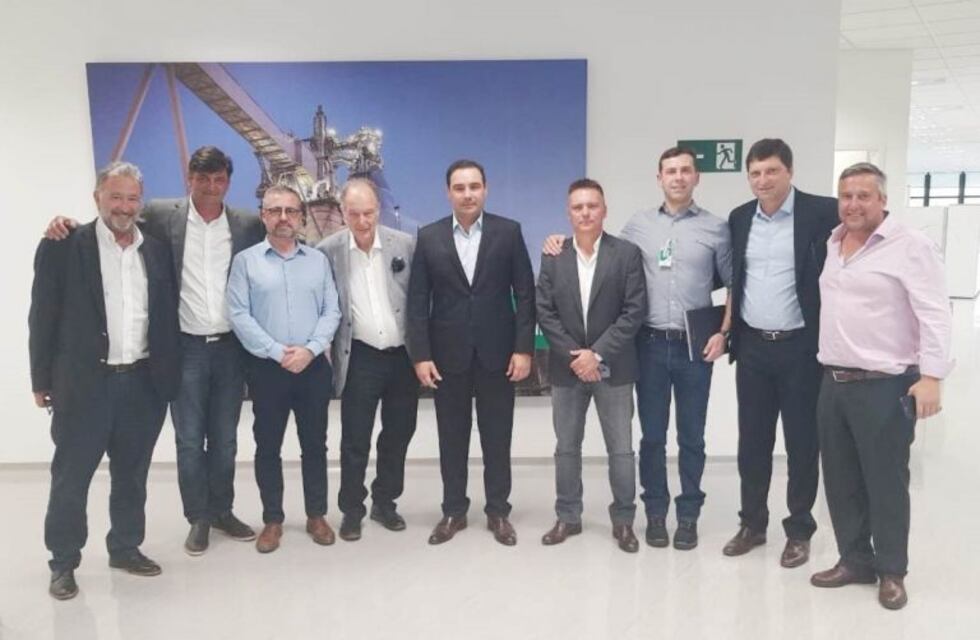 Valdés recorrió una planta de celulosa en Brasil