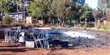 Campo Viera: un incendio dejó a una familia en la calle