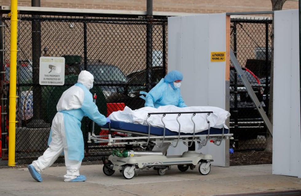 Una enfermera en Estados Unidos denunció que mueren pacientes por actitudes racistas