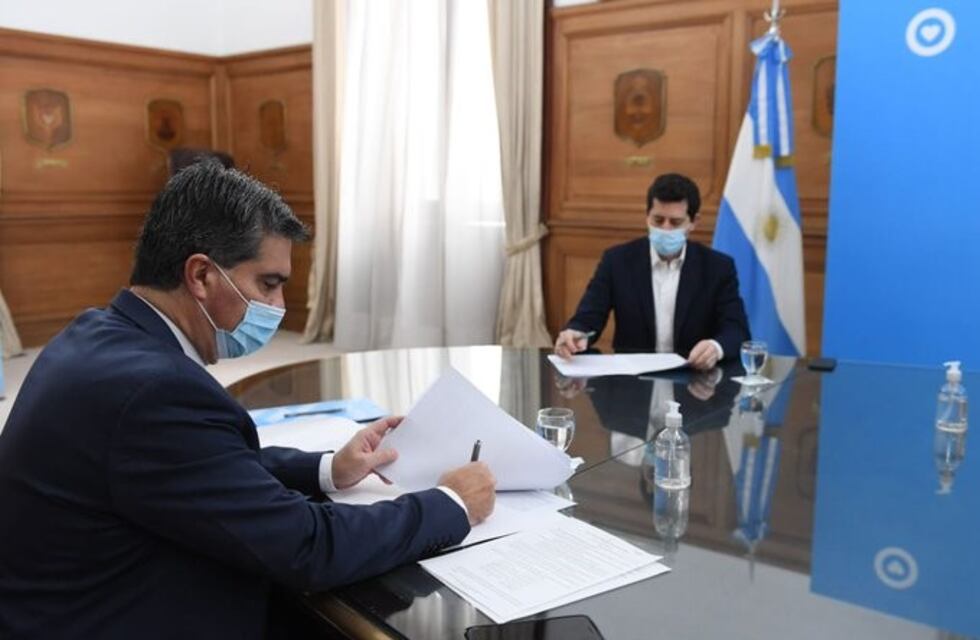 Capitanich se reunió con Nación y agradeció el "acompañamiento para poner a Chaco de Pie"
