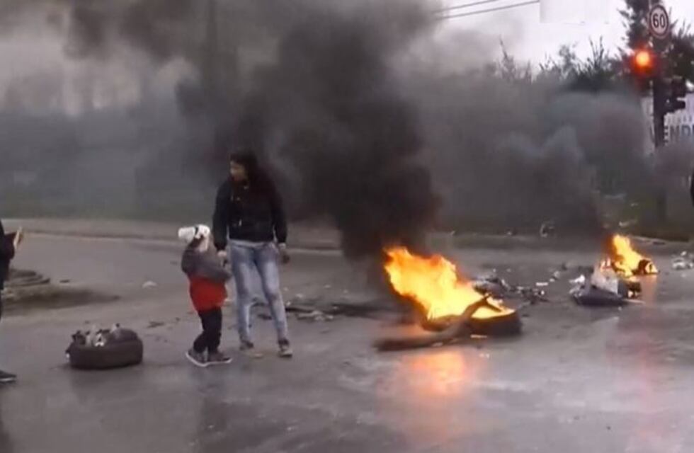 Caos de tránsito y tensión en un corte imprevisto en Ovidio Lagos al 7400