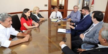 Reunión entre el socialismo y el perottismo