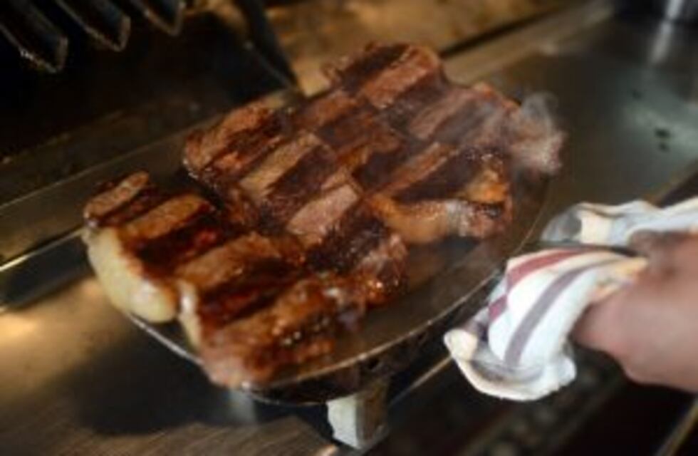 Un hombre murió al atragantarse con un pedazo de carne en la cena de Año Nuevo